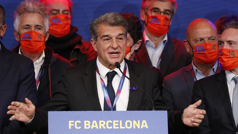 Fotografija: Joan Laporta ni skrival navdušenja po razglasitvi rezultatov. FOTO: Albert Gea/Reuters