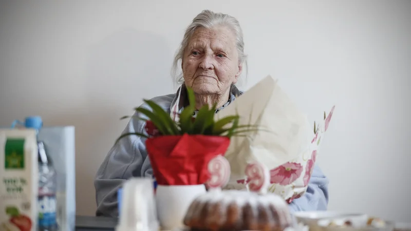 Andreana Družina - Olga ob praznovanju 99. rojstnega dne v Logatcu predlanskim. FOTO: Uroš Hočevar/Delo
