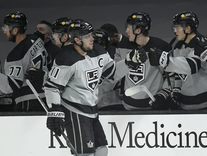 Takšnega hokejskega zvezdnika, kot je Anže Kopitar, Slovenija še ni imela. Njegov vložek na Jesenice bi zelo odmeval ... FOTO: Harry How/AFP