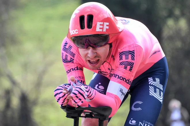 Zmagovalec tretje etape Stefan Bissegger.  FOTO: Anne-Christine Poujoulat/Afp