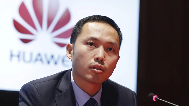 Fotografija: Histro Zhang, generalni direktor Huawei Technologies Slovenija, s slovensko vlado ne bo sklenil sponzorske pogodbe za predsedovanje svetu EU. FOTO: Leon Vidic/Delo