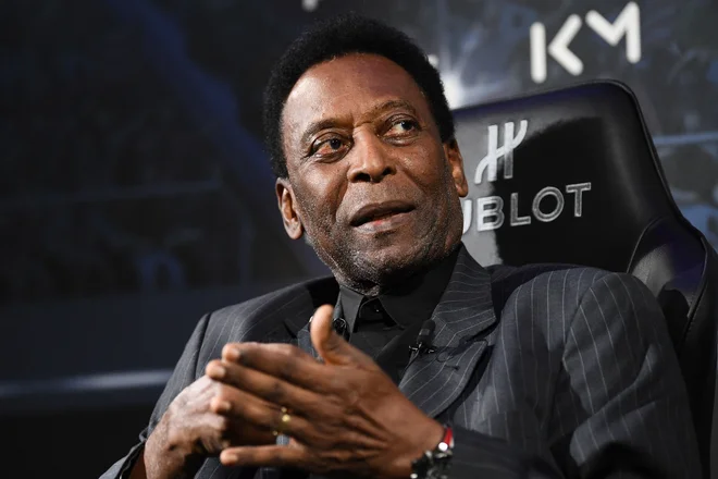 Pele predlani na tekmi PSG v Parizu. FOTO: Franck Fife/AFP