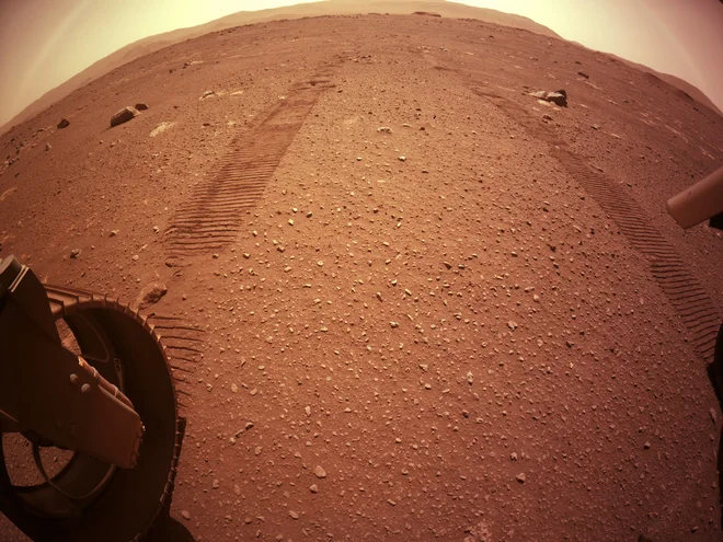Perseverance zdaj išče vzletišče za helikopter. FOTO: NASA/JPL-Caltech/ASU