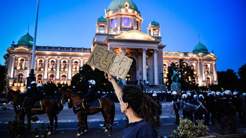 Fotografija: Tudi uradni Beograd je v pristopnih pogajanjih z EU kot v slepi ulici. Širitveni proces je v krizi verodostojnosti. FOTO: Andrej Isakovic/AFP