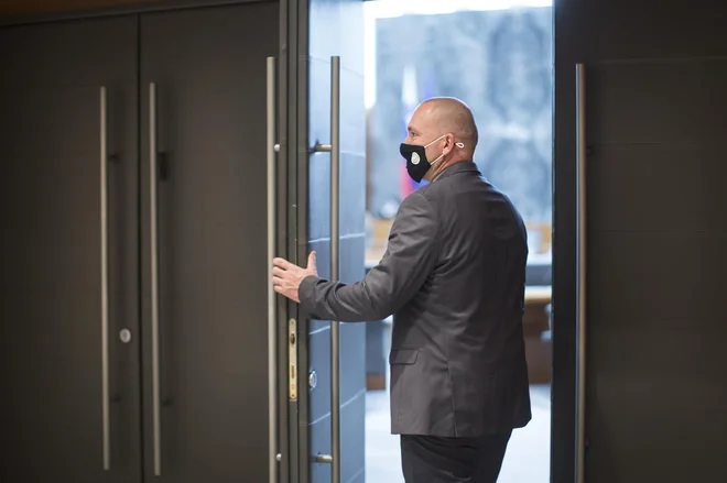 Jože Podgoršek, kmetijski minister iz vrst Desusa, bo danes stal ob boku prvakov koalicijskih strank. FOTO: Jure Eržen/Delo