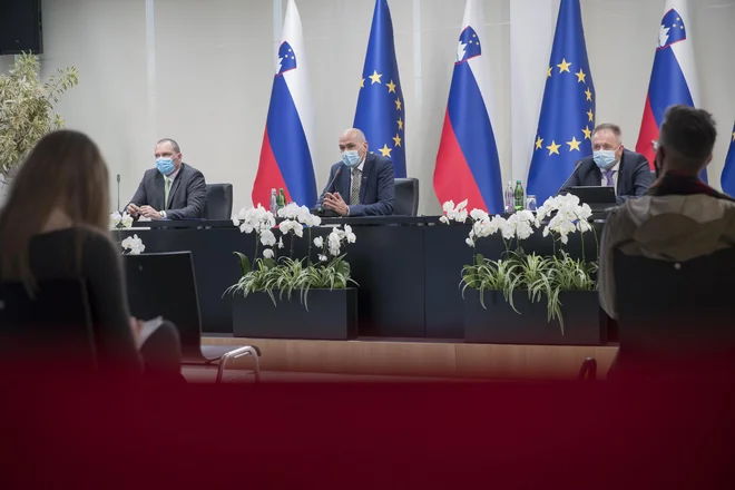 Novinarska konferenca ob prvi obletnici vlade Janeza Janše. FOTO: Jure Eržen/Delo