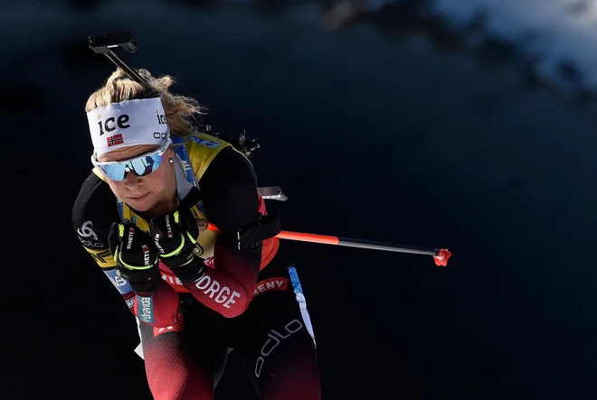 Tiril Eckhoff je danes prekosila vnovič prekosila biatlonsko elito. FOTO: Michal Cizek/AFP
