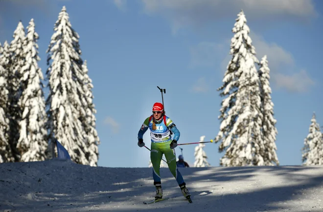 Polona Klemenčič je izboljšala svoj položaj z brezhibnim streljanjem stoje. FOTO: Matej Družnik/Delo