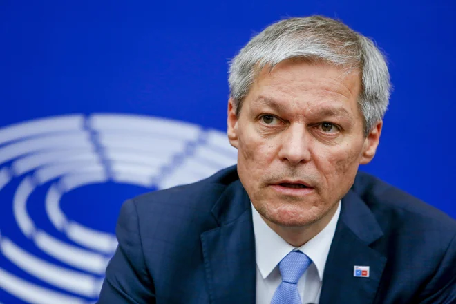 Dacian Cioloș je postal pozornejši na Slovenijo, ko se je seznanil s stališči Janeza Janše, ki jih izraža do novinarjev. FOTO: Mathieu Cugnot