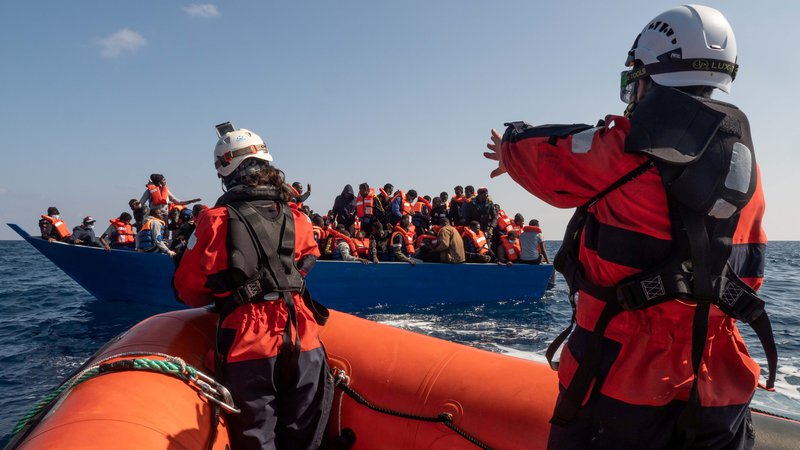 Fotografija: Temeljno politično vprašanje pri migracijskem svežnju je, kako bi države članice morale pokazati solidarnost z vstopnimi državami pod migracijskim pritiskom. FOTO: Reuters