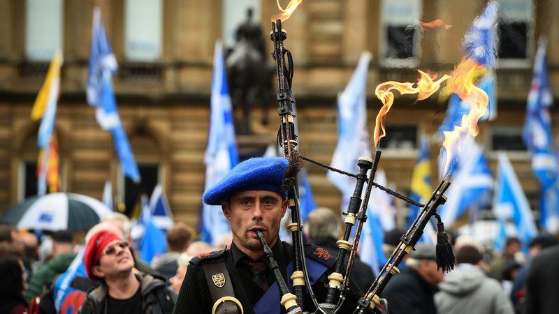 Fotografija: Cilj škotskih nacionalistov ni samo odcepiti se od Anglije, Walesa in Severne Irske, ampak tudi vrniti se v EU. Foto: Andy Buchanan/AFP