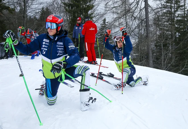 Slovenska aduta Žan Kranjec in Štefan Hadalin sta bila pred tekmo dobro razpoložena. FOTO: Matej Družnik