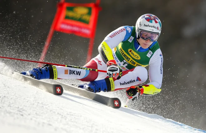 Marco Odermatt je po švicarsko suvereno opravil z s slovenskima progama. FOTO: Matej Družnik