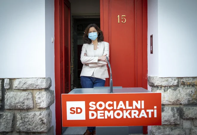 Če misli Tanja Fajon resno z vabilom novim ljudem in strank v svoj krog, jim bo morala dati resen prostor in možnost dejanskega vpliva na SD. FOTO: Jože Suhadolnik/Delo