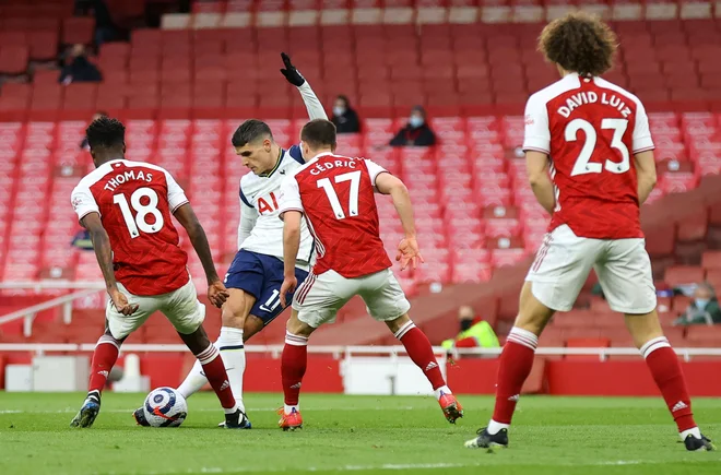 Erik Lamela je fantastično zadel z rabono. FOTO: Julian Finney/Reuters