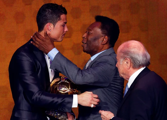 Legenadrni Pele je Cristianu Ronaldu poslal čestitko ob dosežku, s katerim je Portugalec dosegel 770 golov. FOTO: Arnd Wiegmann/Reuters