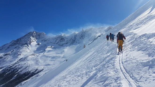 Lokalno se ljudje različno lotevajo turizma in varovanja okolja. FOTO: Arhiv/Miha Habjan