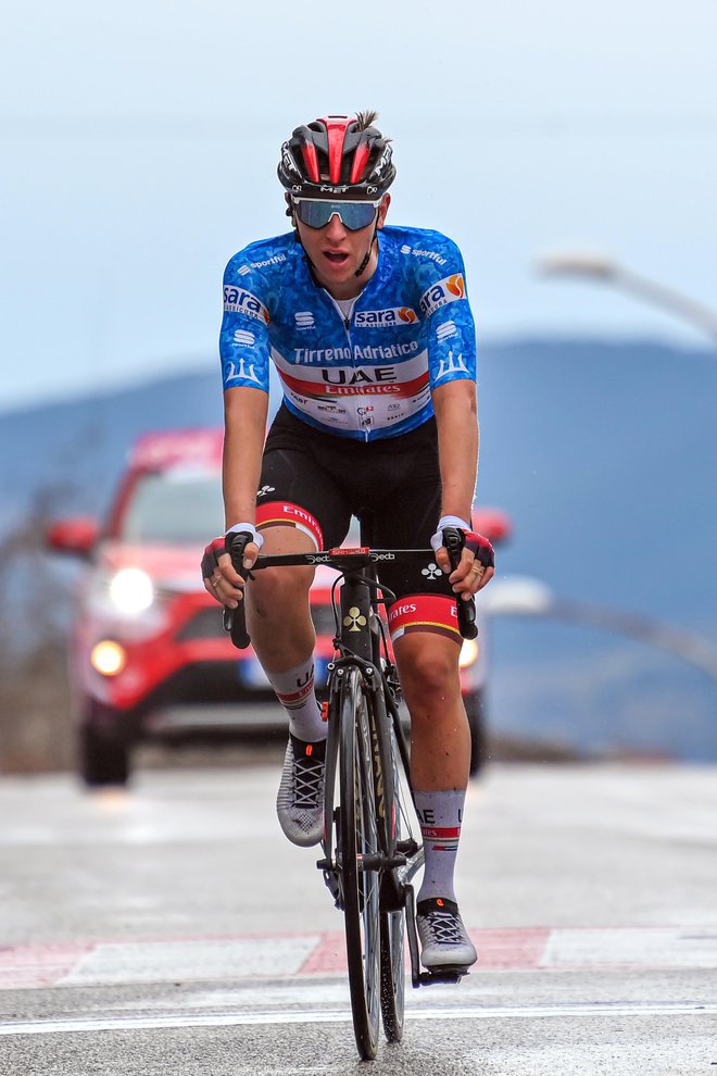 Tadej Pogačar v cilju včerajšnje, spektakularne, pete etape. FOTO: Gian Mattia d'Alberto/LaPresse
