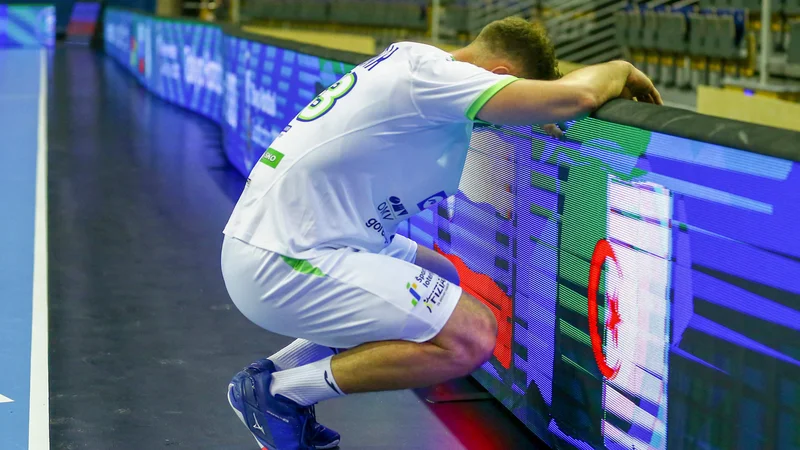 Fotografija: Slovenci so bili razočarani v Berlinu. FOTO: Michael Hundt/AFP