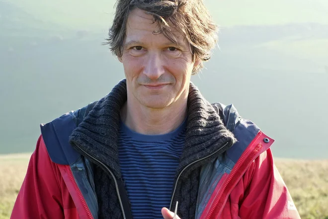 Julian Stallabrass v knjigi Ubijati za šov ponuja ključna orodja za razumevanje sveta okoli nas. In tudi vojn, ki so se začele zato, da se ne končajo. FOTO: osebni arhiv