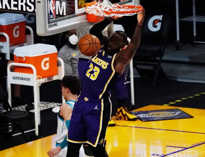 LeBron James je z Jezerniki slavil četrtič zapored. FOTO: Gary A. Vasquez/Usa Today Sports