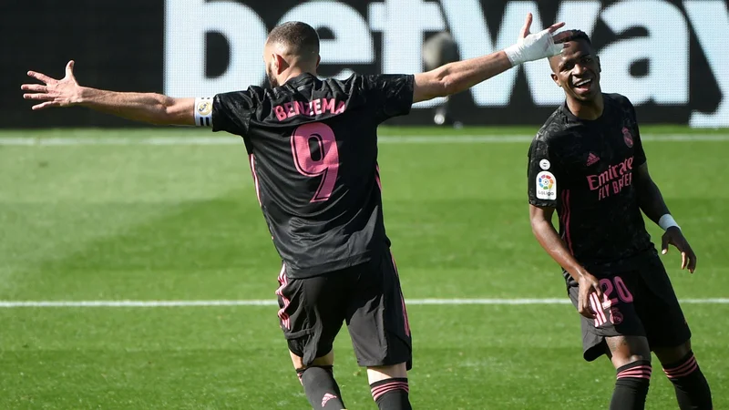 Fotografija: Karim Benzema je dosegel oba gola za Real Madrid. FOTO: Miguel Riopa/AFP