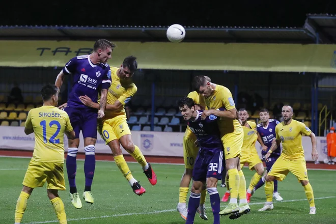 Domžale in Maribor se bosta srečala v četrtfinalu pokala NZS. FOTO: Leon Vidic