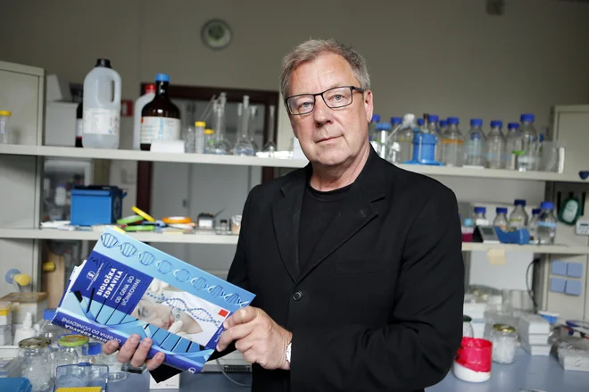 Dr. Borut Štrukelj, farmacevt, strokovnjak za biomedicinska zdravila. FOTO: Uroš Hočevar/Delo