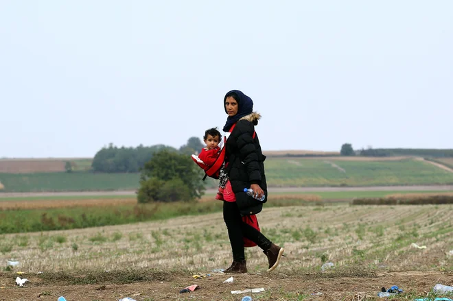 Begunci z Bližnjega vzhoda so ujeti na zunanjih Schengenskih mejah in mejah EU. FOTO: AFP - International News Agency