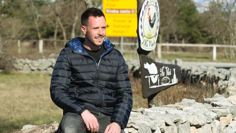 Fotografija: Na Krasu vlagajo veliko truda v poenotenje sistema kolesarskih poti, pravi Andrej Bandelj. FOTO: Dejan Javornik