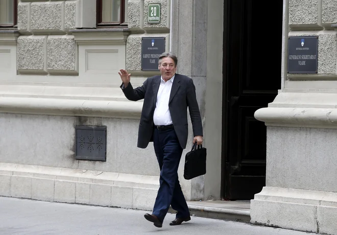 Stanje v kulturi naj bi se za časa ministrovanja Vaska Simonitija izboljšalo, bodo med razpravo poskušali dokazati na pristojnem ministrstvu. FOTO: Matej Družnik/Delo
