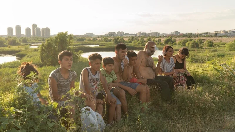 Fotografija: Film Acasă, moj dom je pripoved, ustvarjena z inventivno vizualizacijo skoraj paradoksalnih nasprotij. FOTO: arhiv FDF