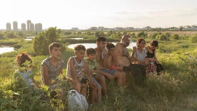 Film <em>Acasă, moj dom</em> je pripoved, ustvarjena z inventivno vizualizacijo skoraj paradoksalnih nasprotij.&nbsp;FOTO: arhiv FDF