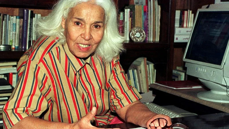 Fotografija: »Rekli so, da sem divja in nevarna ženska,« je zapisala pisateljica Nawal El Saadawi, ki se je vse življenje borila za politične in spolne pravice žensk. FOTO: Reuters