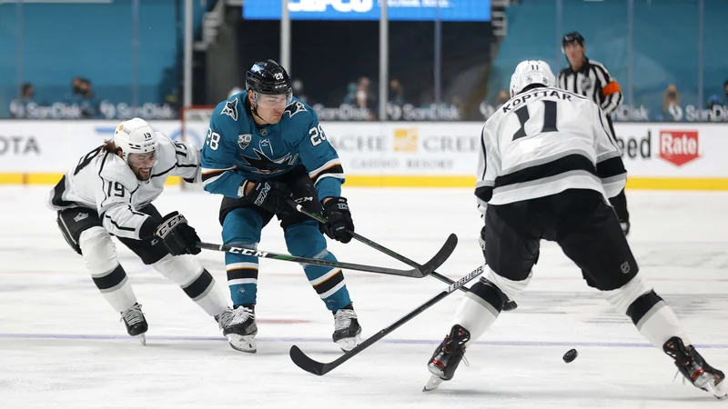 Fotografija: Anže Kopitar in soigralci so bili nemočni v San Joseju. FOTO: Ezra Shaw/AFP