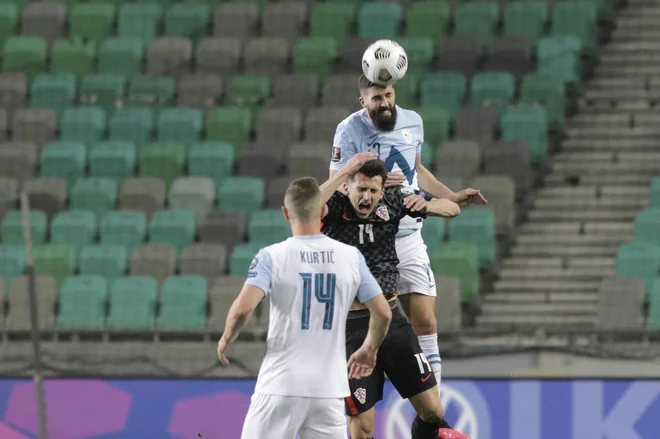 Slovenski nogometaši so naposled preskočili ognjevite in vpisali zgodovinsko prvo zmago nad Hrvaško. FOTO: Voranc Vogel