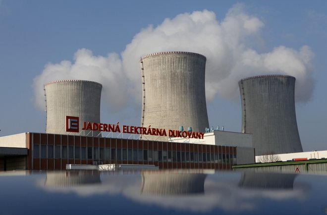 Tudi Čehi pri zmanjševanju emisij računajo na jedrsko energijo. FOTO: Petr Josek/Reuters
