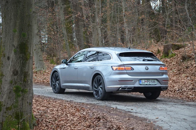 Volkswagnov največji klasični model arteon je po novem pripravljen tudi v zanimivi izvedbi shooting brake. Fotografije Gašper Boncelj