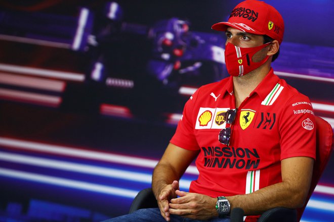 Carlos Sainz se bo preizkusil v Ferrariju. FOTO: Dan Istitene/AFP