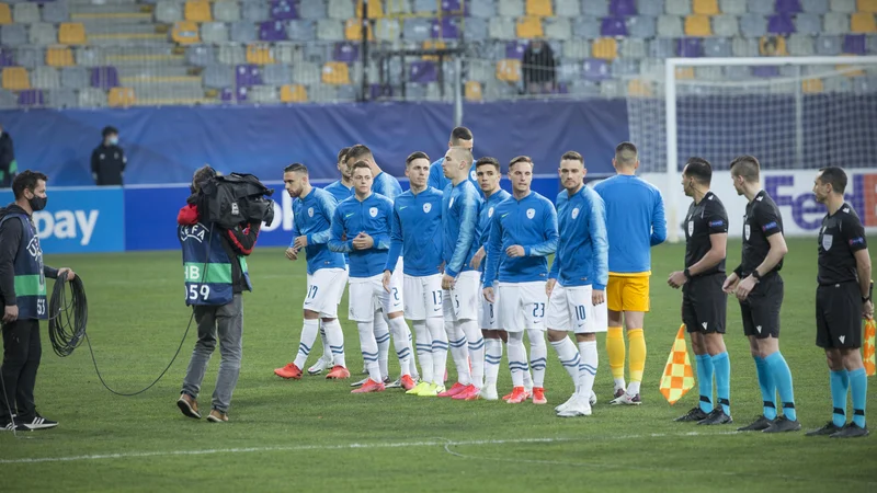 Fotografija: Slovensko reprezentanco do 21 let danes proti Češki čaka druga tekma evropskega prvenstva. FOTO: Jure Eržen/Delo