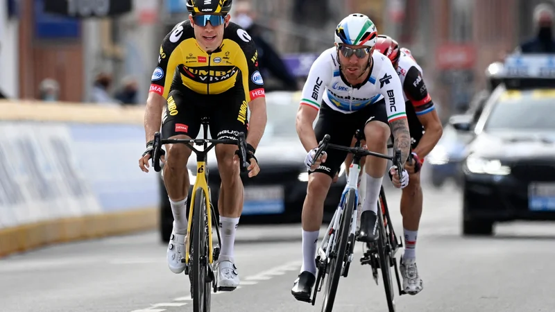 Fotografija: Wout van Aert je bil najmočnejši v zaključnem sprintu. FOTO: Dirk Waem/AFP