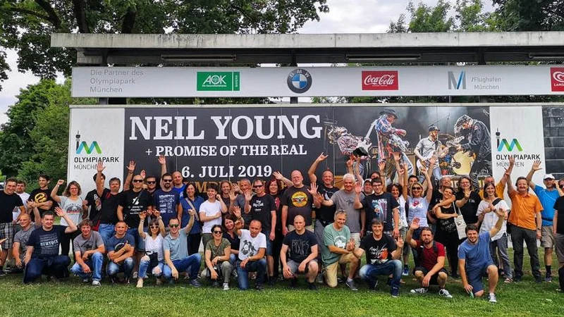 Fotografija: S Koncetrti.net na koncert Neila Younga. FOTO: osebni arhiv