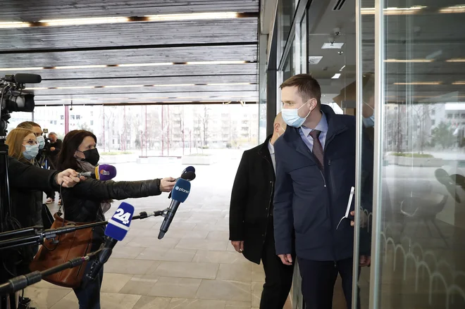 Igor Zorčič je ob svojem odhodu iz poslanske skupine napovedal, da bo o njegovi funkciji odločal državni zbor. FOTO: Leon Vidic/Delo