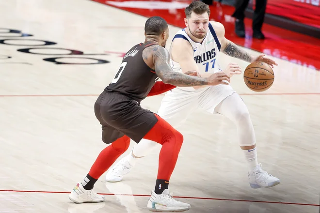 Luka Dončić (77) se je vrnil v velikem slogu. FOTO: Soobum Im/USA Today Sports