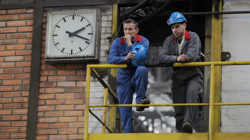 Fotografija: Čas ni zaveznik ljudi pod stresom. FOTO: Leon Vidic/Delo