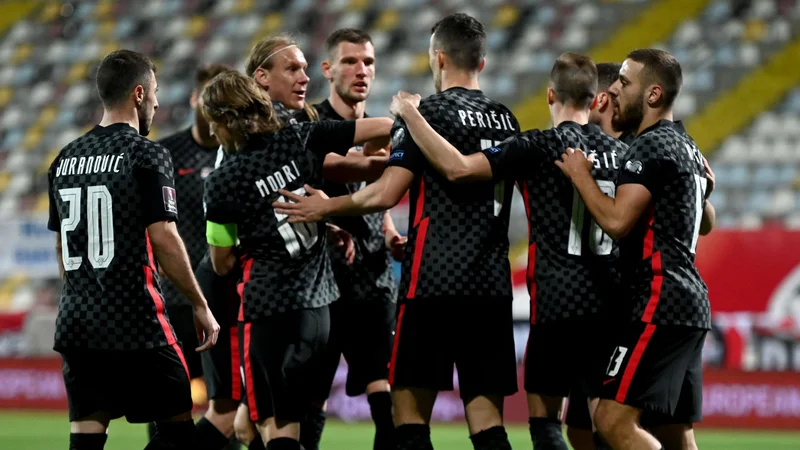 Fotografija: Hrvati so se takole veselili zmage nad Maltežani. FOTO: Denis Lovrović/AFP
