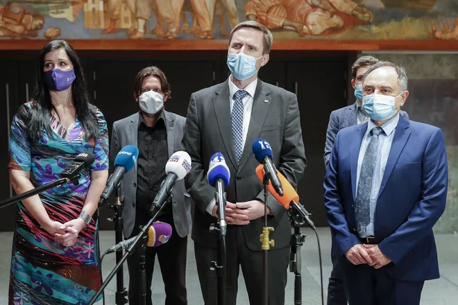Igor Zorčič je po glasovanju v državnem zboru povedal, da ga veseli, da je zmagal razum. FOTO: Uroš Hočevar/Delo