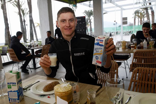 Matej Mohorič je že pri 18 letih začel sam pri sebi preizkušati, kako kakšna hrana vpliva na trening in kako na okrevanje po napornih dirkah oziroma etapah. FOTO: Roberto Bettini