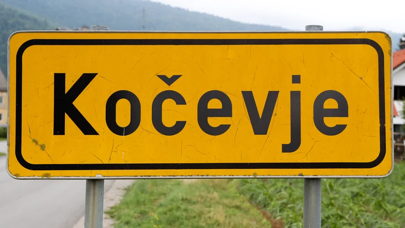 Nekje &raquo;od zgoraj&laquo; so pred kratkim oznanjali in očitali, da smo v Kočevju prehitevali s cepljenjem, ker smo bili pri tem z Izraelom najhitrejši na tem svetu. Foto Marko Feist/Slovenske novice