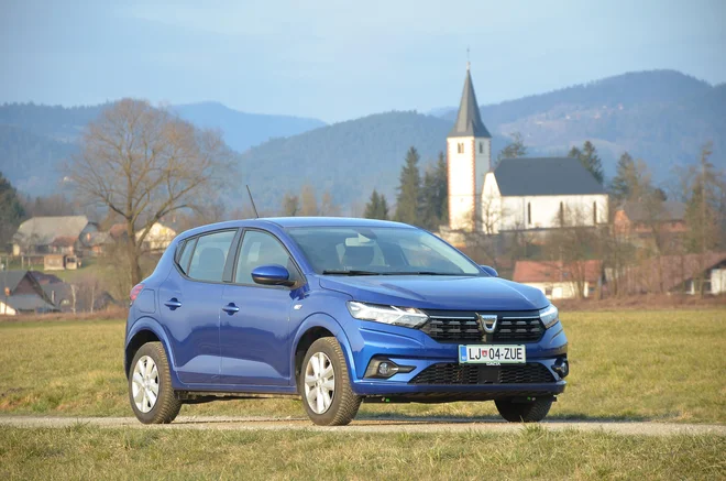 Sandero v novi izvedbi je lepo oblikovan avtomobil. Foto Gašper Boncelj